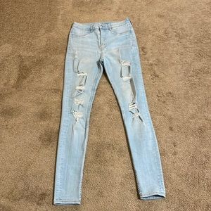 Women’s H&M distressed jeans. Size 6.
